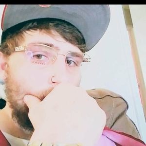 Meet your Posher, Miles