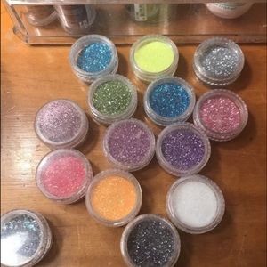 Glitter for eye makeup