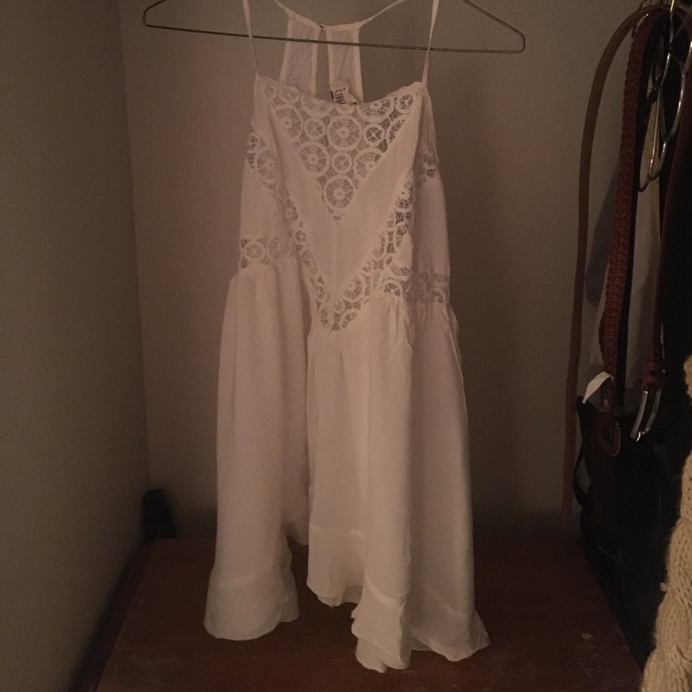 Whit lace pacsun flow top