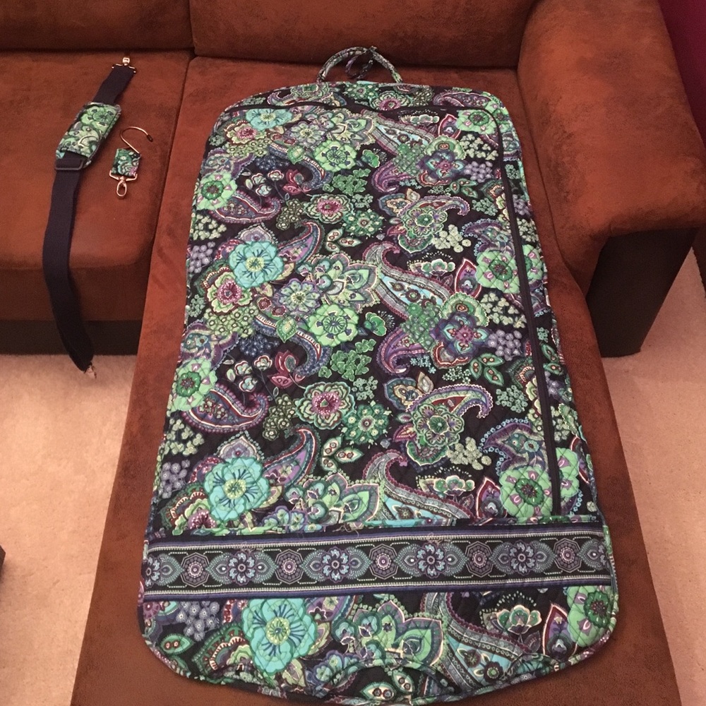 Retired print Vera Bradley hanging garment bag