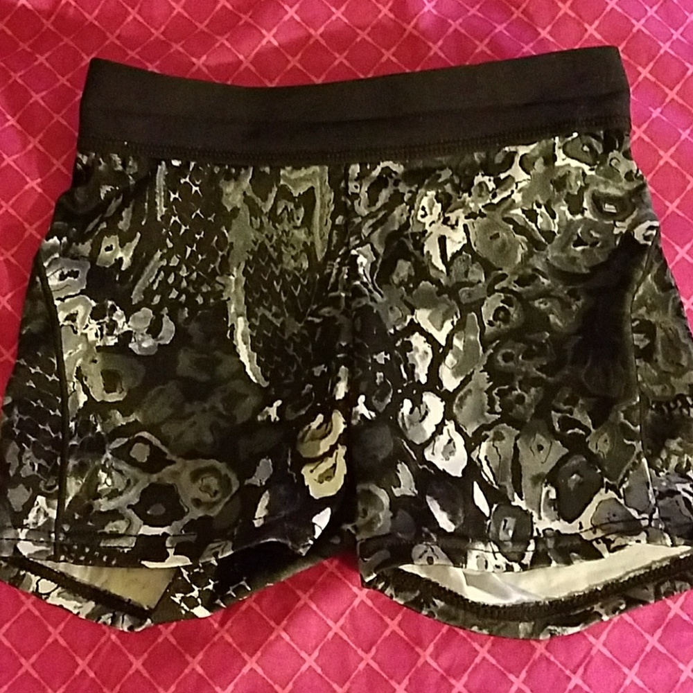 Girl's Dance/Gym Black and Gray Print Bra Top