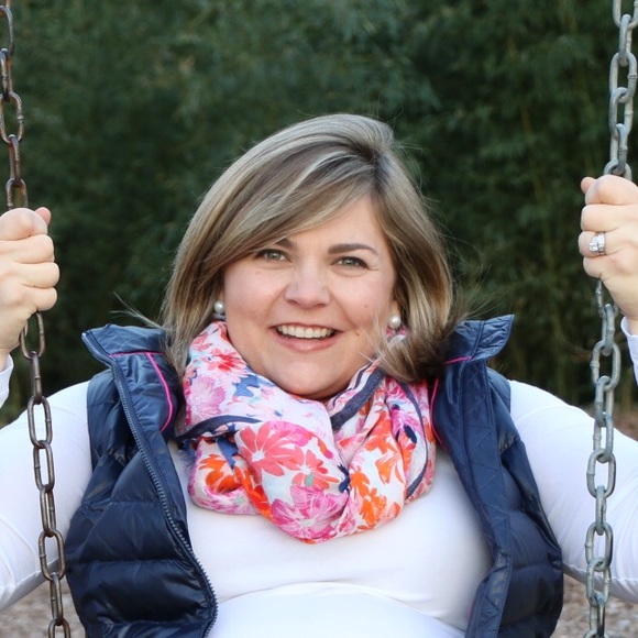 Meet your Posher, Meredith - Picture 2 of 4