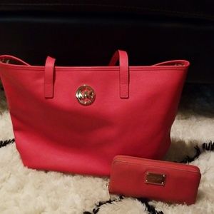 Michael kors purse and wallet
