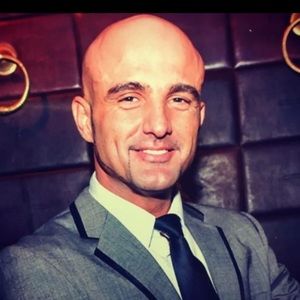 Meet your Posher, Senad
