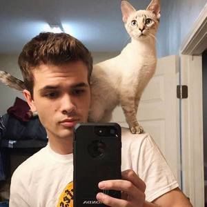 Meet your Posher, Ryan