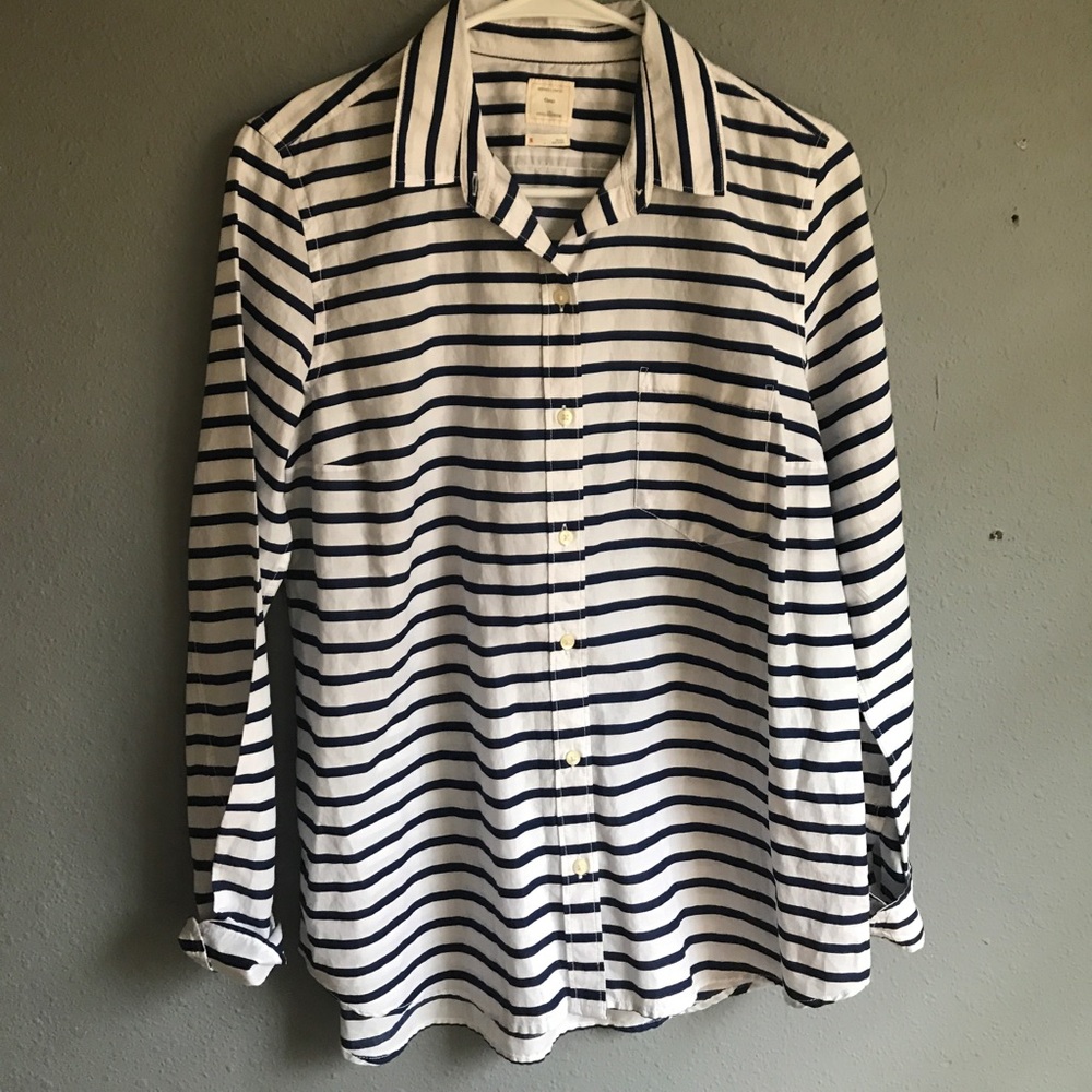 Fitted boyfriend gap button down
