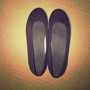 Chocolate brown Roxy flats