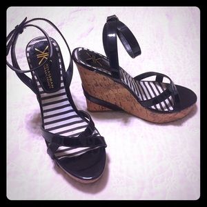 Size 7 Kardashian Kollection black wedges!