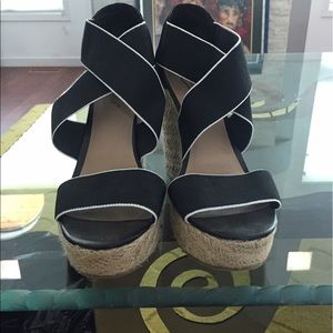 Black wedge heel with white