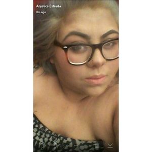 Meet your Posher, Anjelica