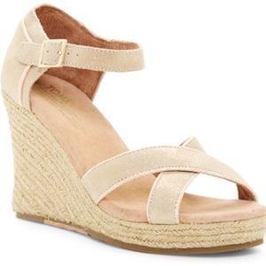 Like NEW Tom's Wedges