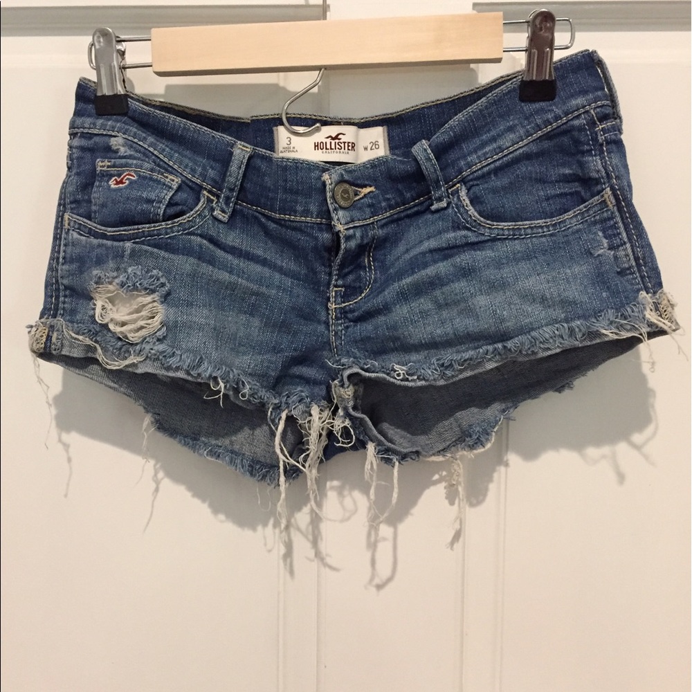 Hollister denim shorts size 3