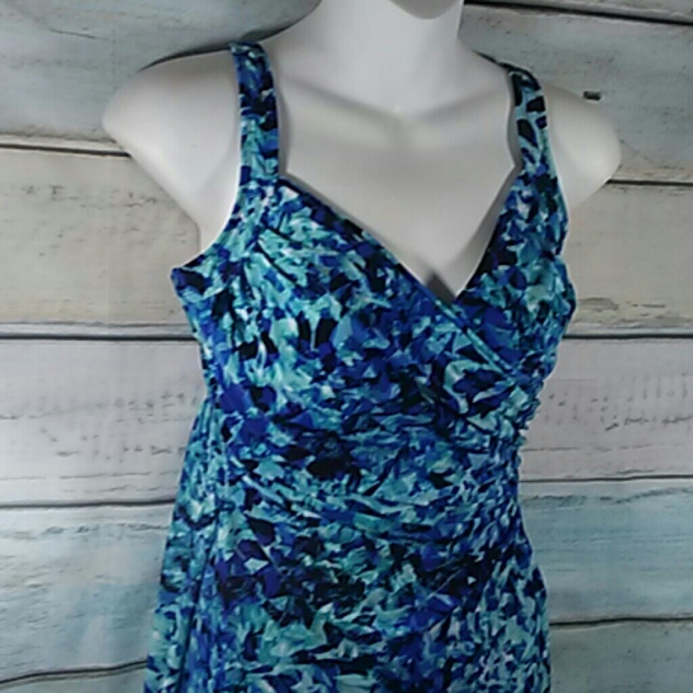 One piece swimsuit size: 8 Retails for $69 - Picture 2 of 8