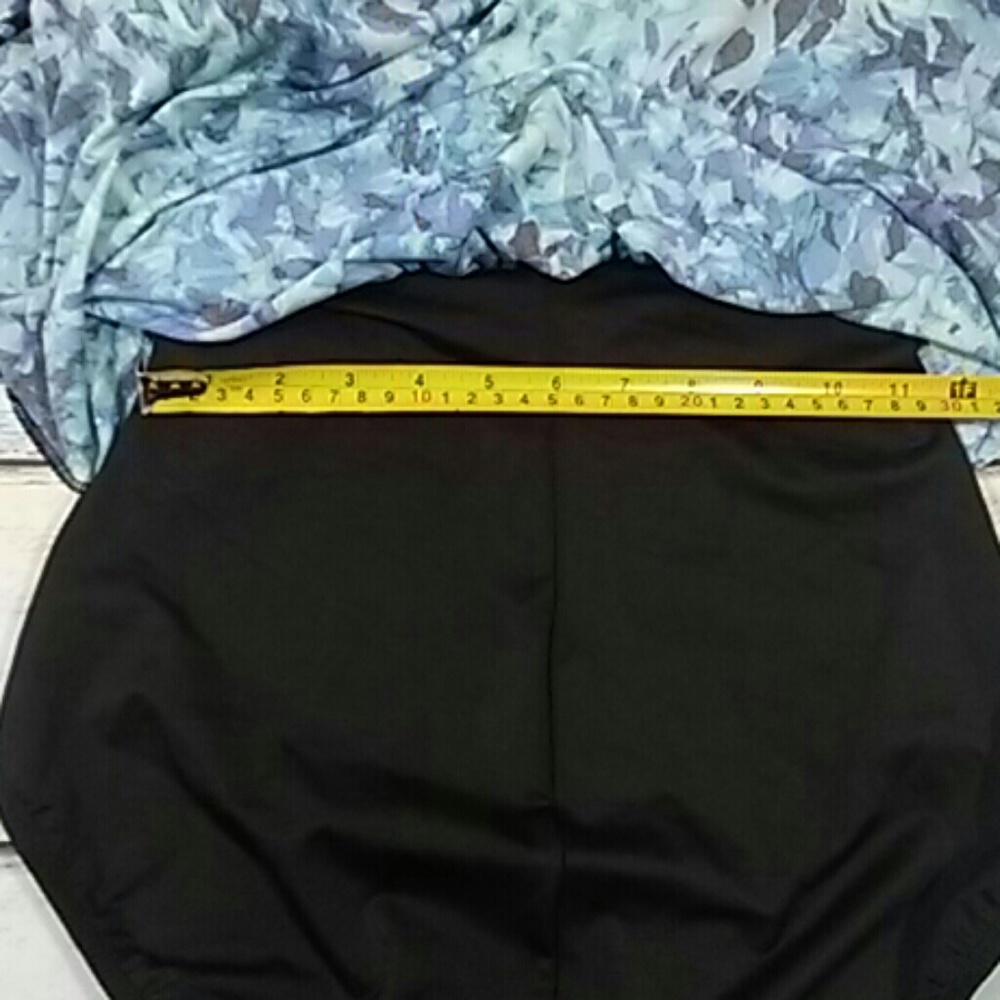 One piece swimsuit size: 8 Retails for $69 - Picture 7 of 8