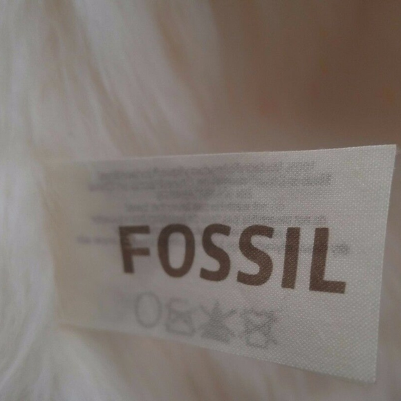 Fossil Isa Ivory Fur Scarf - Picture 3 of 5
