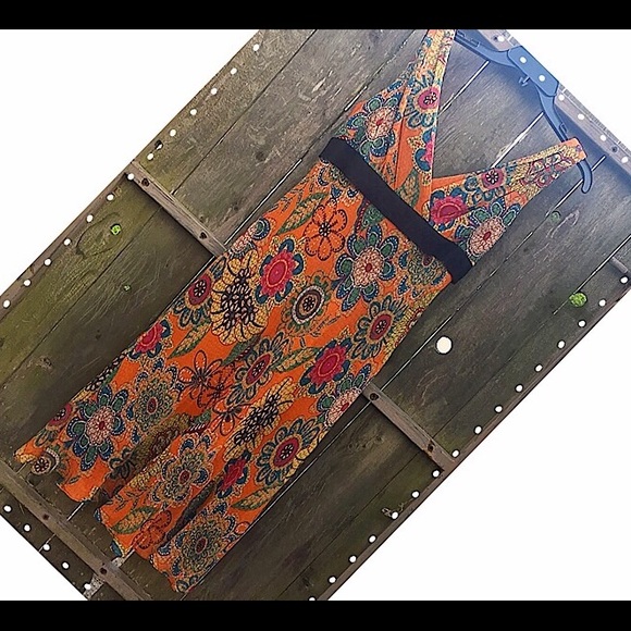Maggy London Dresses & Skirts - Maggy London Silk Dress SZ 6