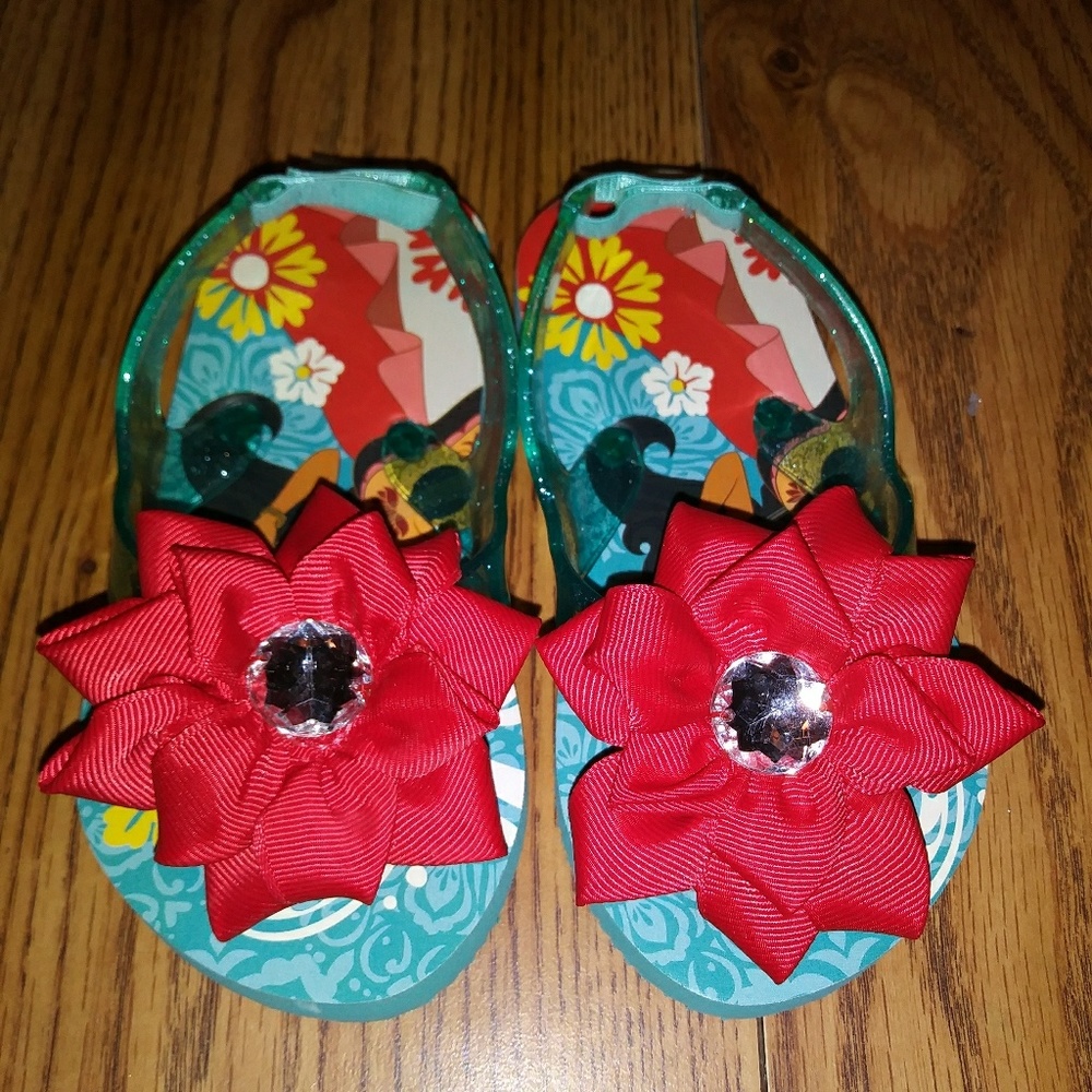NWOT Little girl sandals