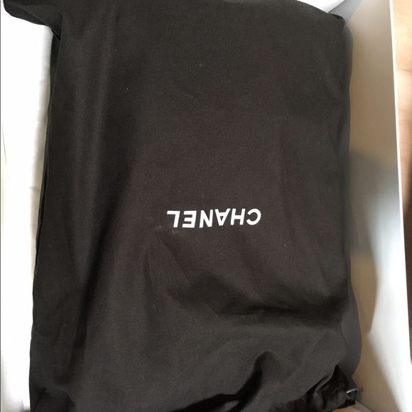 Chanel Flap bag. Used 3-4 times - Picture 7 of 8