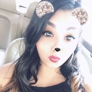 Meet your Posher, Elena