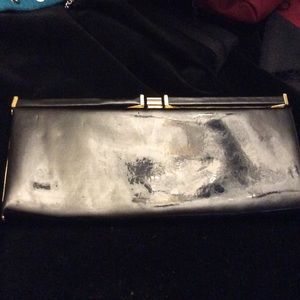 VINTAGE BLACK PATENT LEATHER CLUTCH