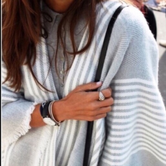 Zara Accessories - Zara striped blanket scarf