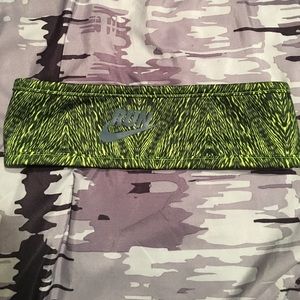Nike headband