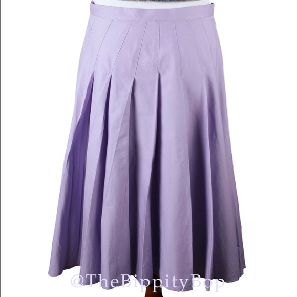 New Classy Lavender Pleated Skirt - Picture 2 of 3