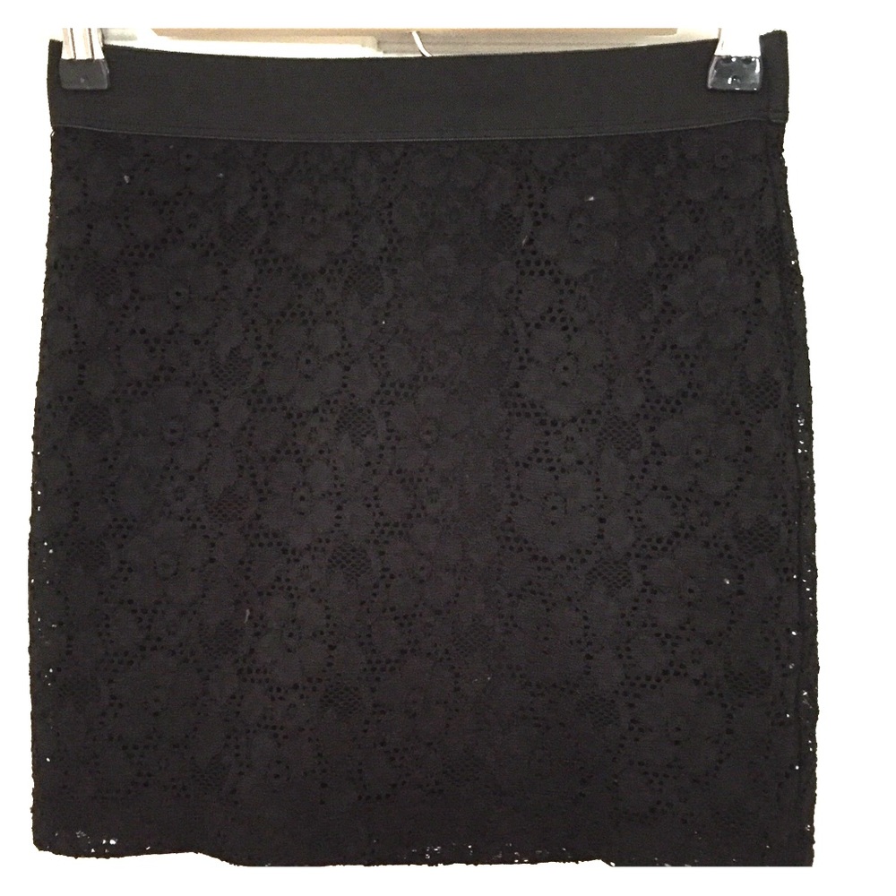 Forever 21 black tight embroidered skirt
