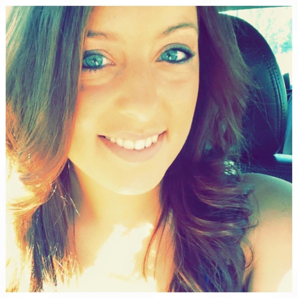 Meet your Posher, Michele - Picture 1 of 1