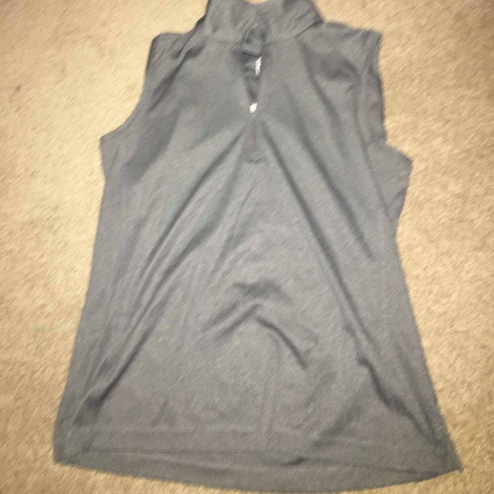 Very cute zip up sleeveless tank (athletic wear)