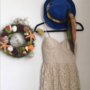 Abercrombie &Fitch lace dress