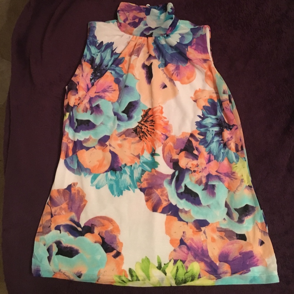 GORGEOUS SLEEVELESS TURTLENECK BLOUSE 😻