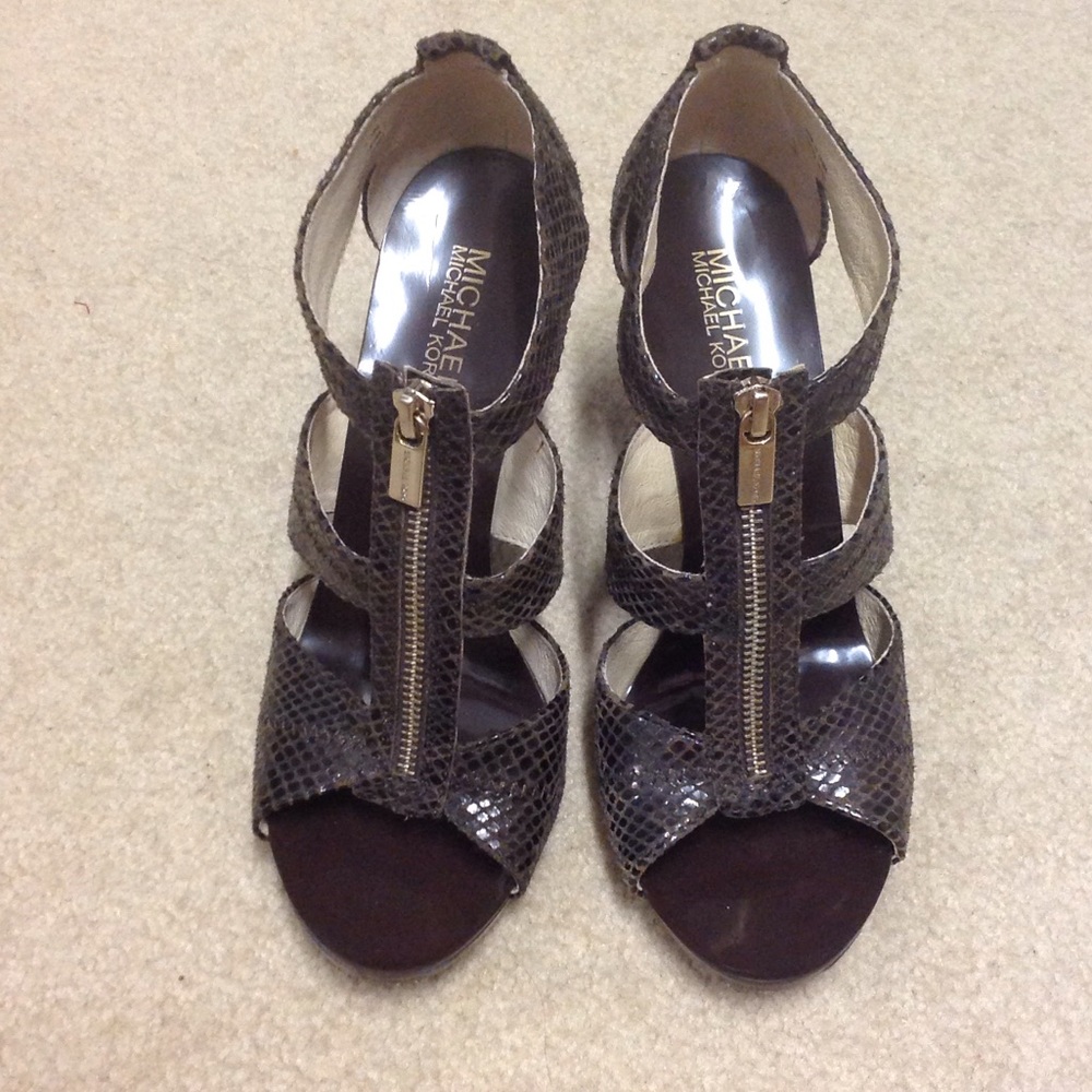 NWOT with minor scuffs Michael Kors 8.5m heels