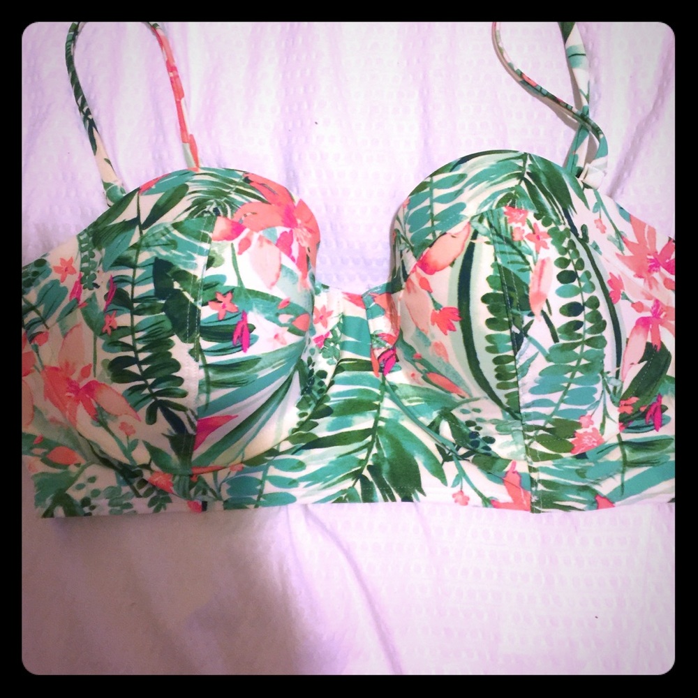 ~SUMMER SALE~ Floral Bikini Top