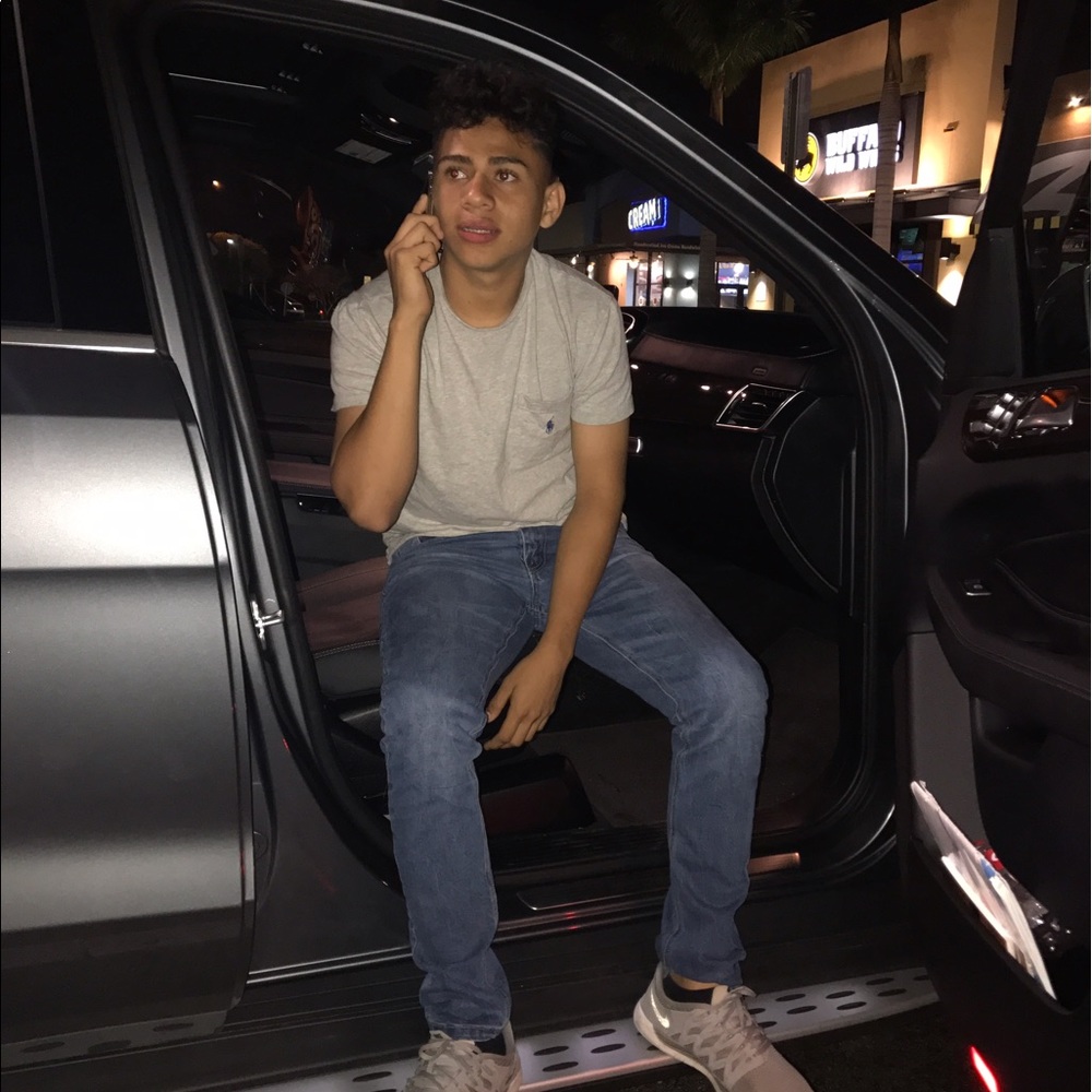 Meet your Posher, Kevin