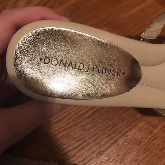 Donald J. Pliner Lettie wedges - Picture 5 of 6