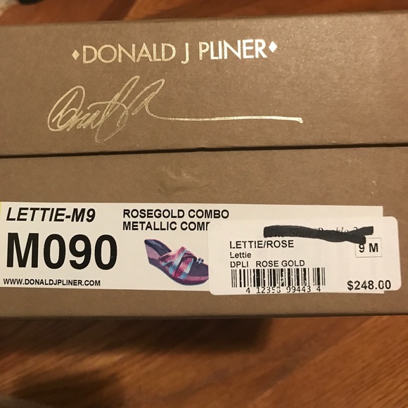 Donald J. Pliner Lettie wedges - Picture 6 of 6