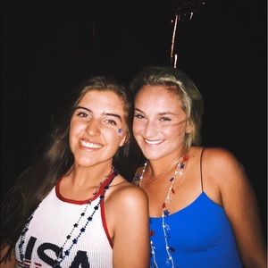 Meet your Posher, Olivia