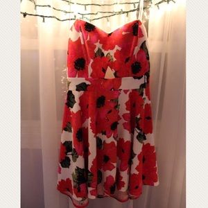 NWOT! Windsor- Strapless Short Floral Dress