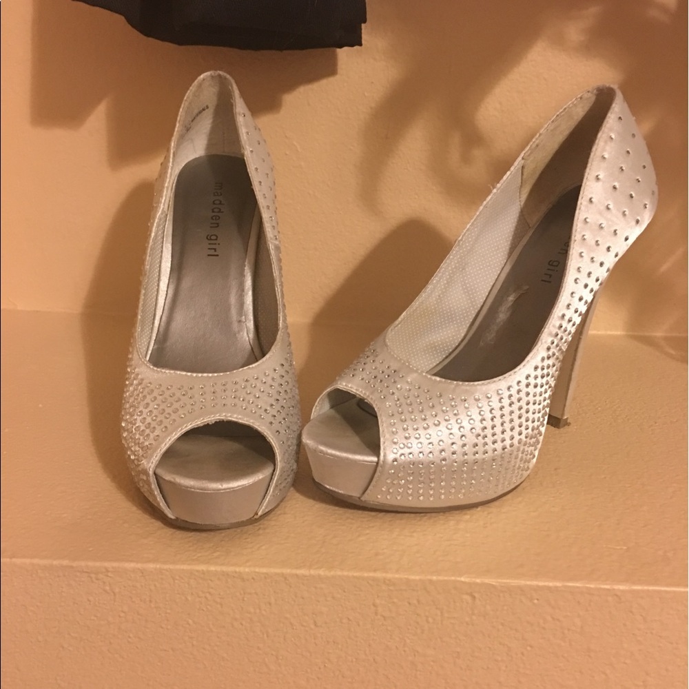 Madden Girl Size 8 Heels