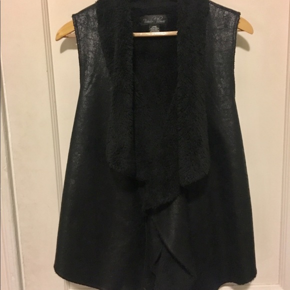 Faux fur and leather vest, lightly worn - Picture 1 of 3