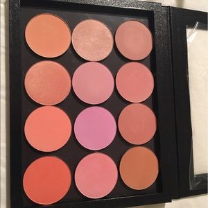 Makeup Geek blush and contour