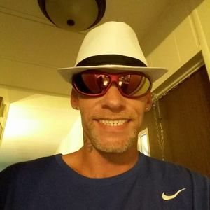 Meet your Posher, Wayne