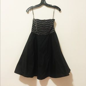 Alice +Olivia cute black dress