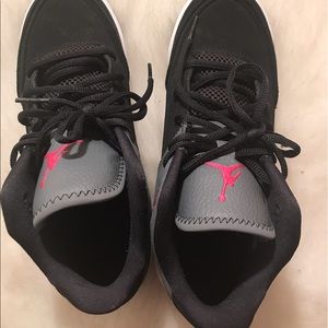 Pink & grey Nike Jordan's flights #jordans #flight