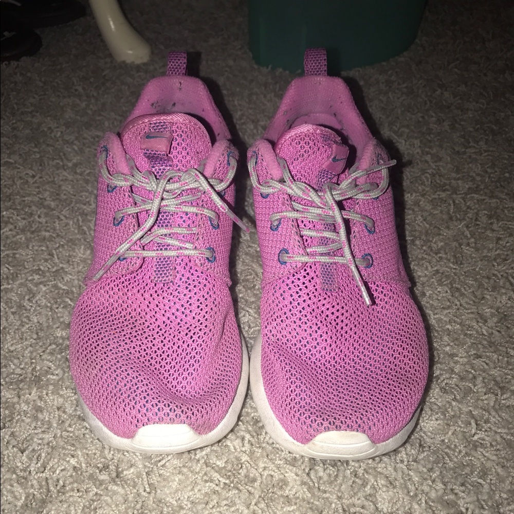 Nike Rosche Runs