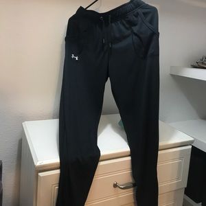 ❤️❤️BLACK UNDER ARMOR JOGGERS❤️❤️