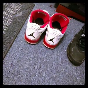 Jordan 4s