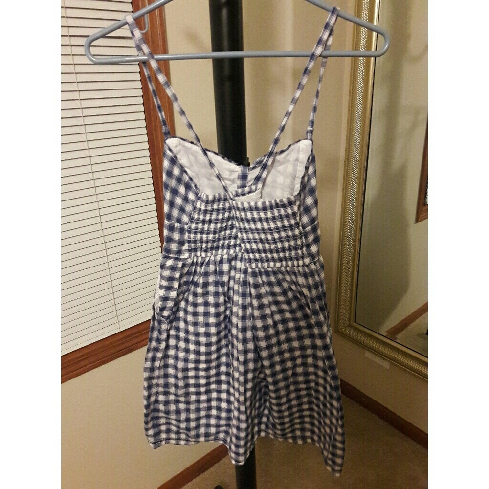 Patterned Dress - Picture 2 of 3