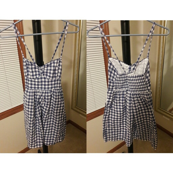 Patterned Dress - Picture 3 of 3